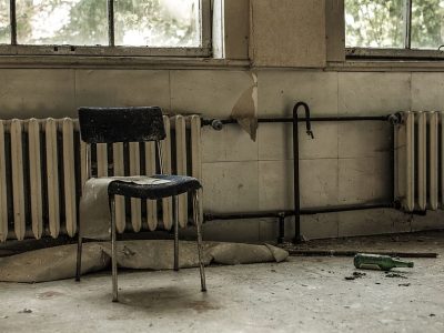 Heater lost-places-chair-abandoned-old